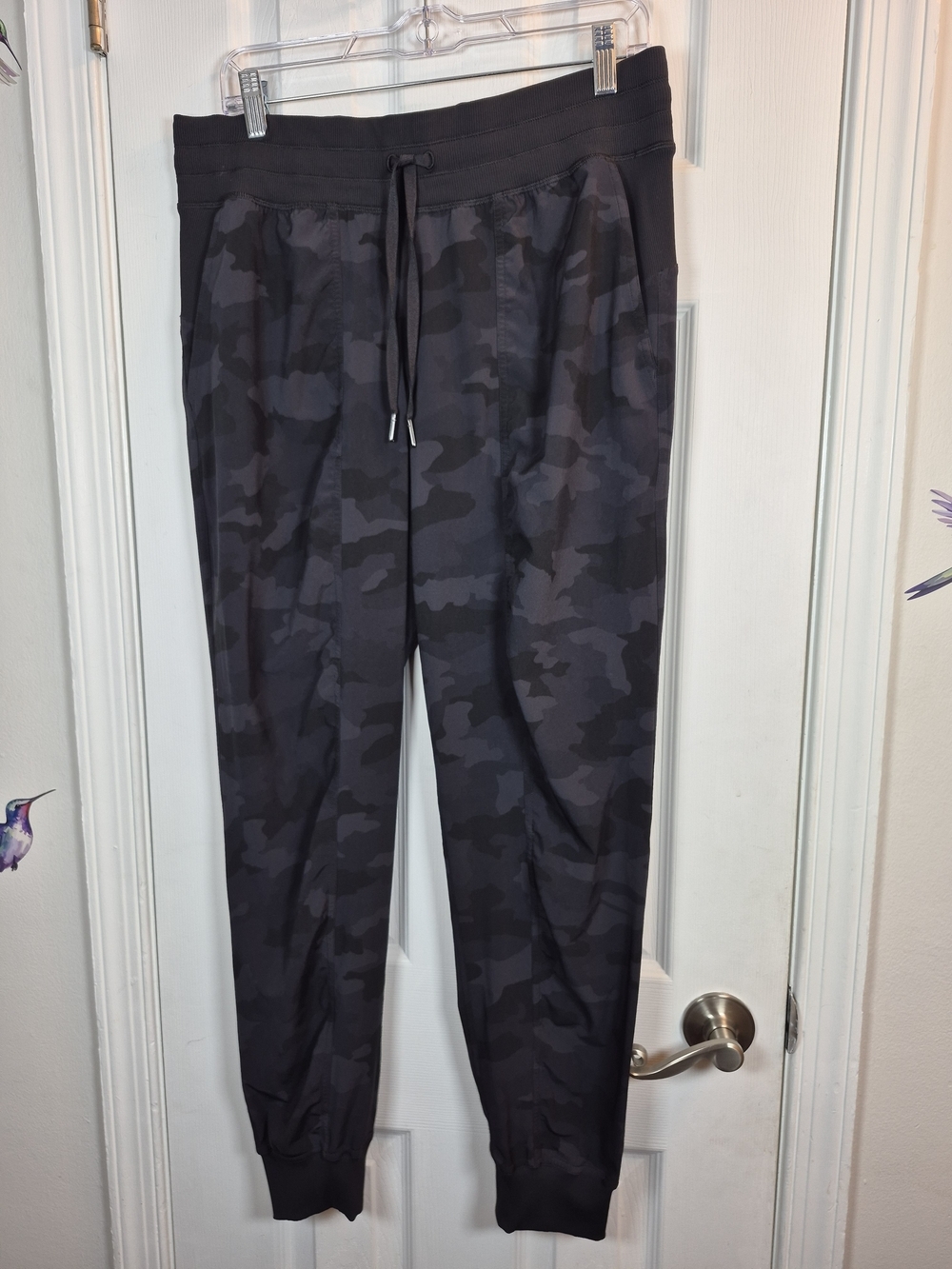Lululemon Stretch High Rise Jogger 10 Heritage 365 Camo Deep Coal Multi Black